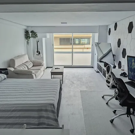 Estudio Al Mar En El Casco Vello De Apartment